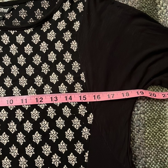 Lucky Brand lightweight top - Picture 7 of 8